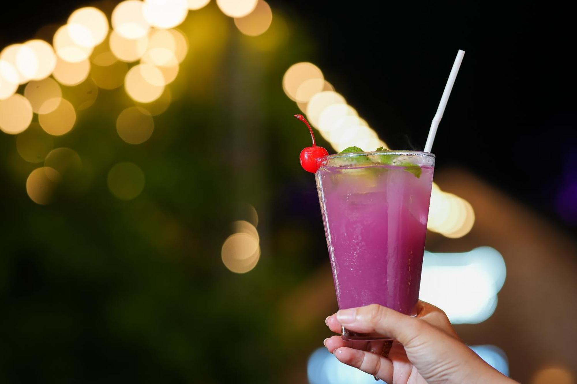 Touch Sea Boutique Hotel&Bistro Karon Ngoại thất bức ảnh