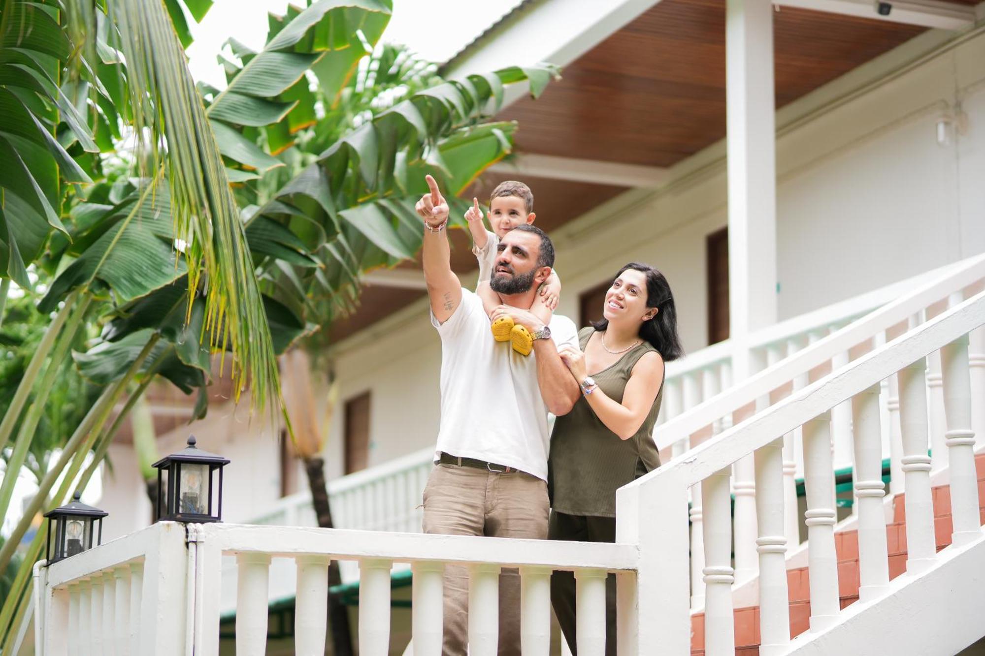 Touch Sea Boutique Hotel&Bistro Karon Ngoại thất bức ảnh